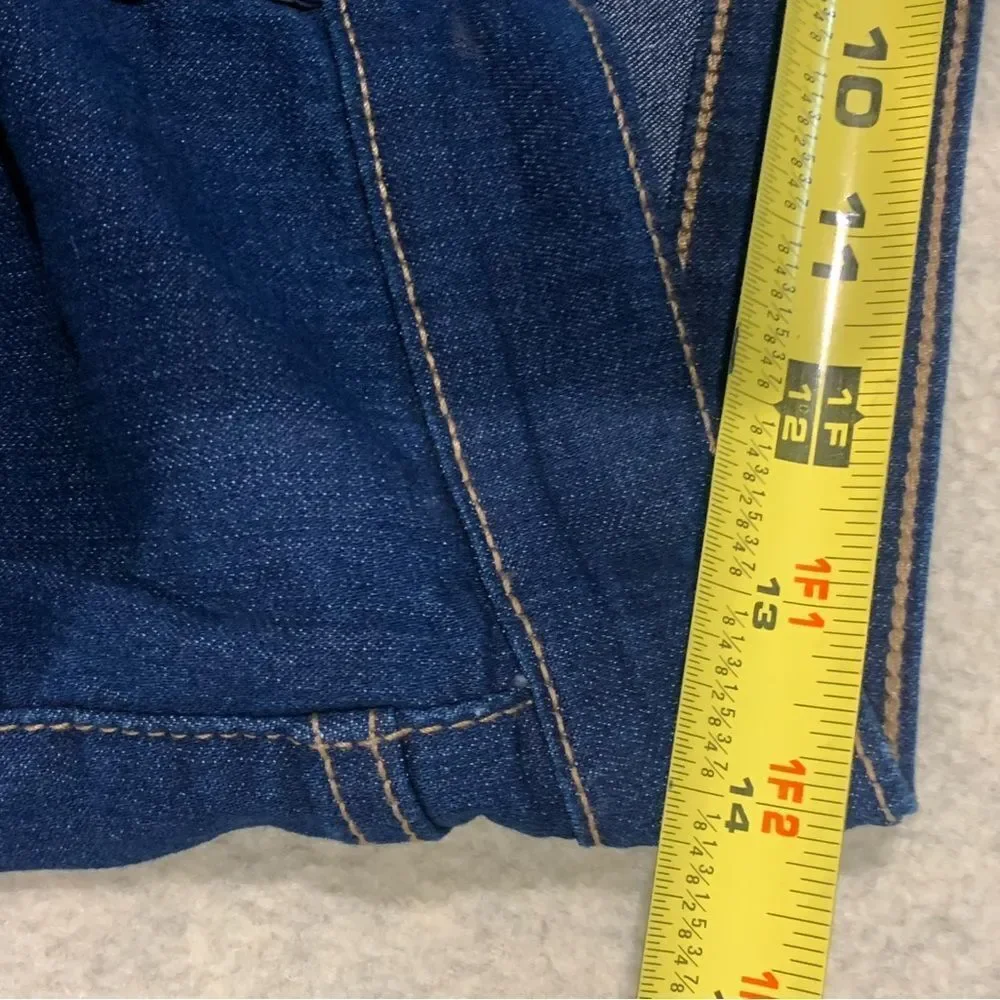 724 Hi Rise  Straight Levi’s Jeans NWT